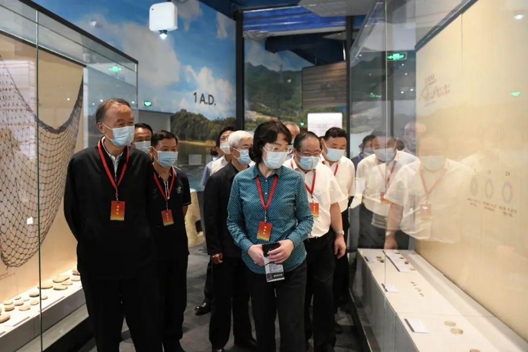 邁向新篇章，2025新澳門正版掛牌之路，澳門邁向新篇章，2025正版掛牌之路開啟